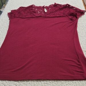 SIMPLY STYLED TSHIRT